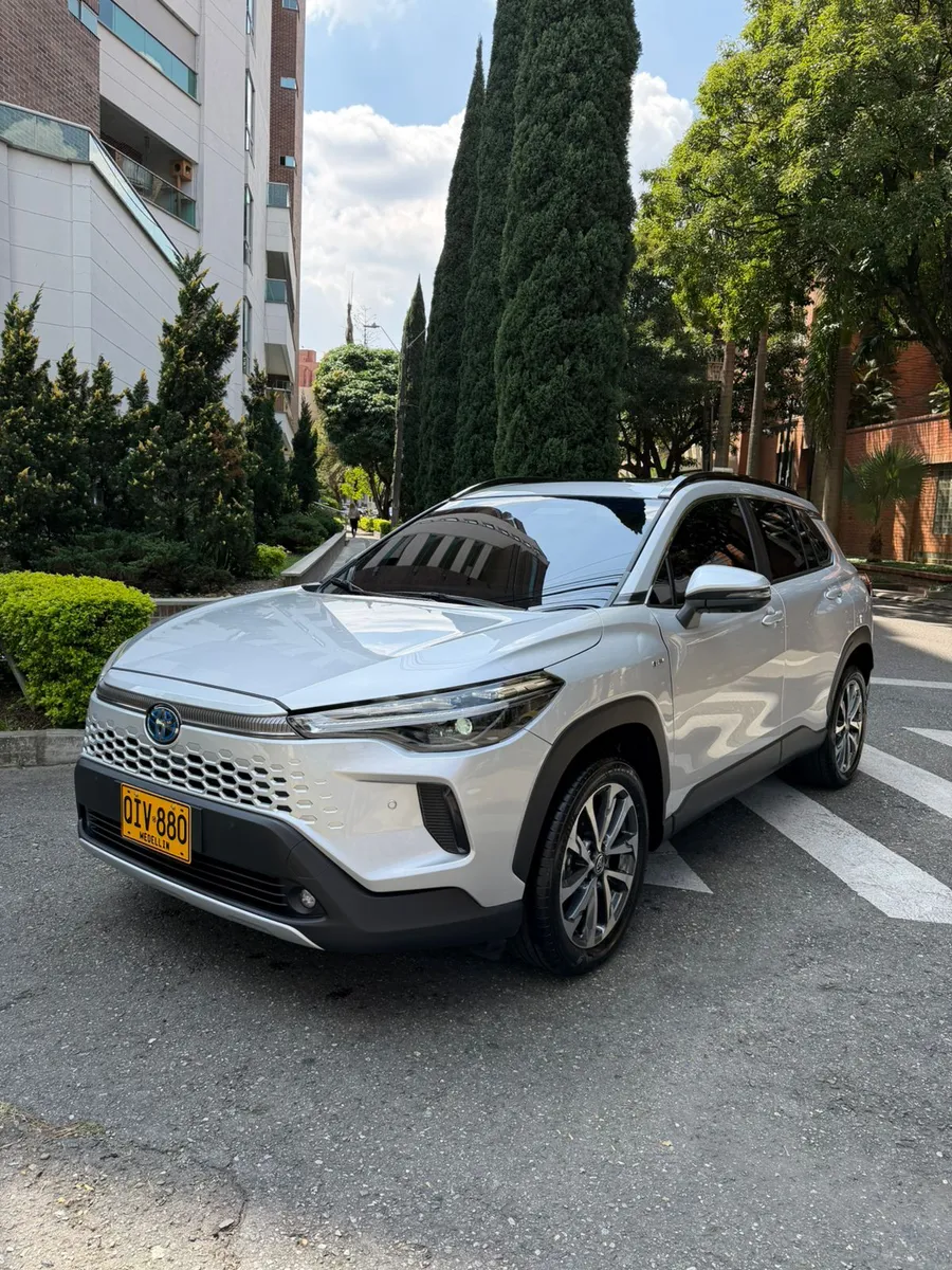 
								TOYOTA COROLLA CROSS 1.8 HEV SEG CVT 2026 full									