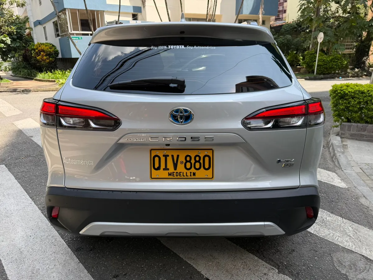 
								TOYOTA COROLLA CROSS 1.8 HEV SEG CVT 2026 full									