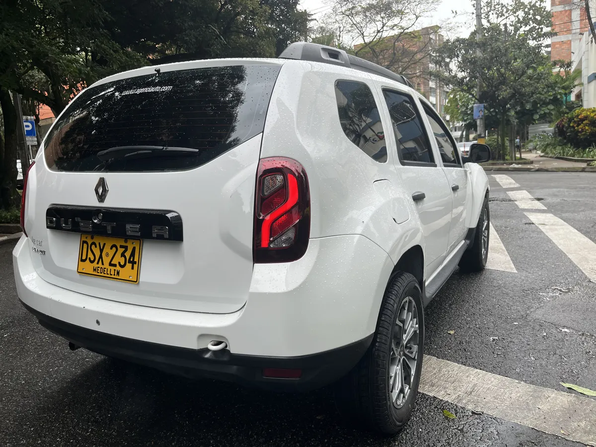 
								Renault Duster 1.6 Dynamique 4×2 2017 full									