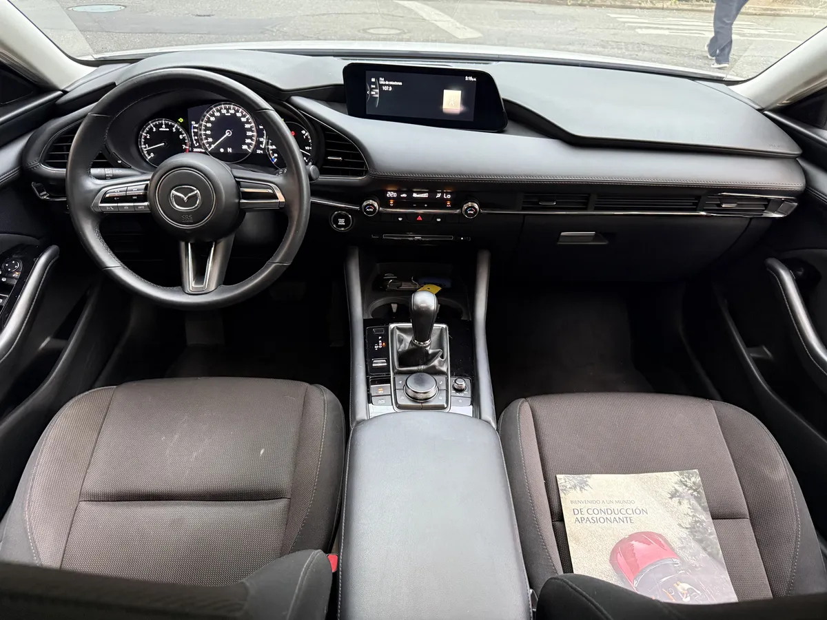 
								MAZDA 3 TOURING 2.0 2023 MHEV full									