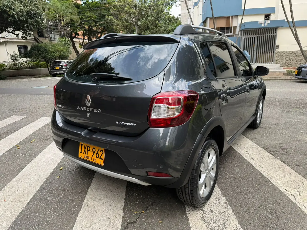 
								RENAULT STEPWAY 1.6 INTENSE MT 2016 full									