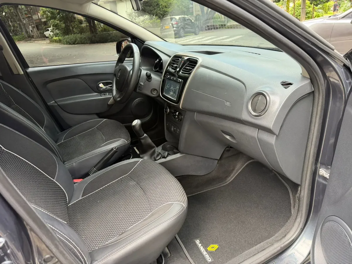 
								RENAULT STEPWAY 1.6 INTENSE MT 2016 full									