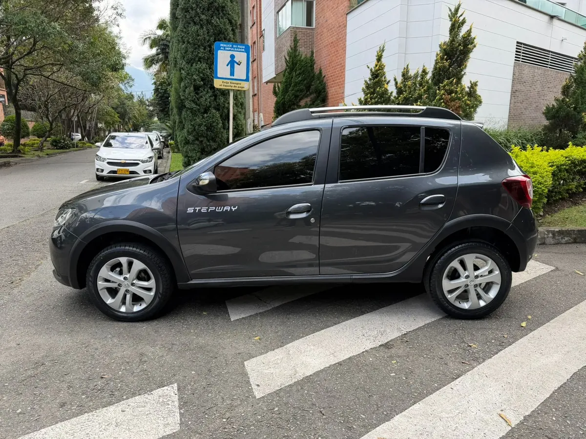 
								RENAULT STEPWAY 1.6 INTENSE MT 2016 full									