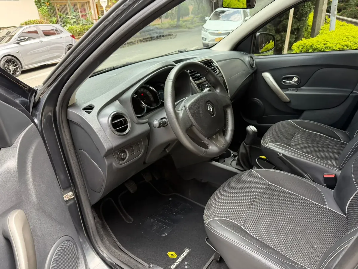 
								RENAULT STEPWAY 1.6 INTENSE MT 2016 full									